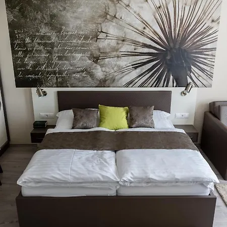 Aparthotel Fonix Lenti