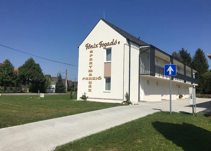 Apartahotel Fonix Lenti
